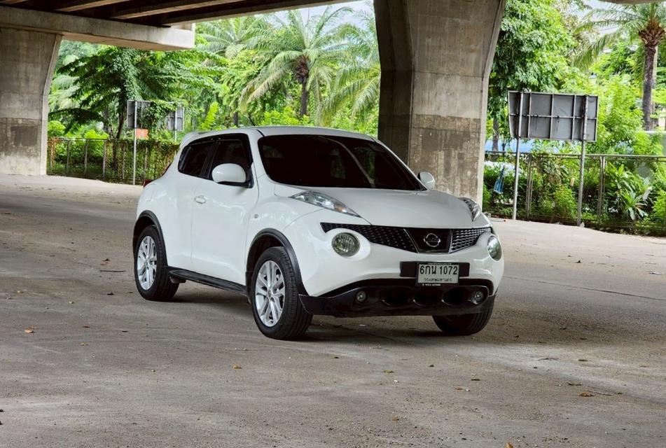 ขายรถ nissan Juke 1.6V ปี 2015 สีขาว เกียร์ออโต้
