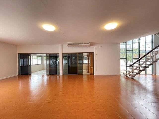 PB5872ให้เช่า บ้านเดี่ยว ซอยรัชดา19 ใกล้ MRT รัชดา บ้านหลังใหญ่เนื้อที่ขนาด 200 ตร.ว. 5