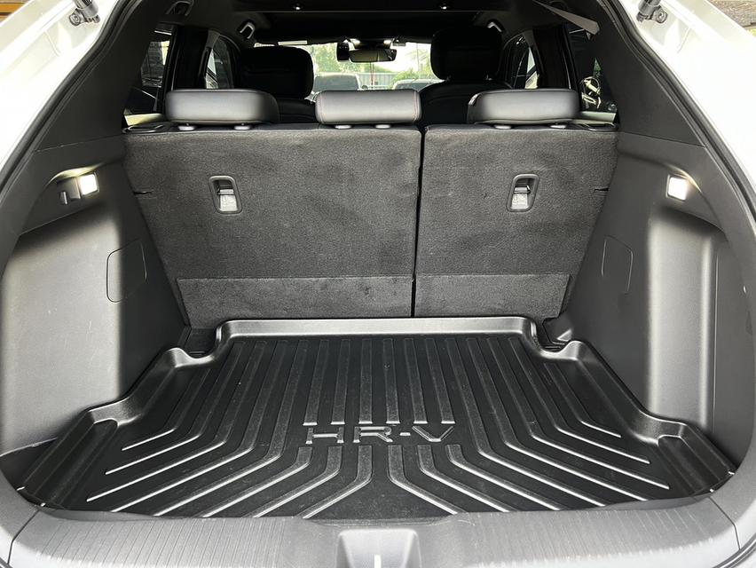  ปี2022/23 Honda HR-V 1.5 e:HEV RS รุ่นท็อปสุด รถบ้าน มือเดียว เข้าศูนย์ฮอนด้าทุกระยะ 18