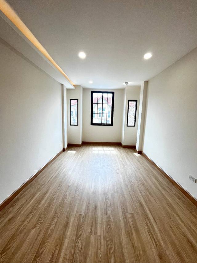 ขายต่ำกว่าราคาประเมินทาวน์เฮ้าส์ 2 ชั้น มบ.คัทลียาวิลล์ (ซอยลำลูกกา 49) คลอง 3 ปทุมธานี ขนาด 21 ตรว. 3 นอน 2 น้ำ บ้านสวย บ้านเปล่า รีโนเวทใหม่ 5