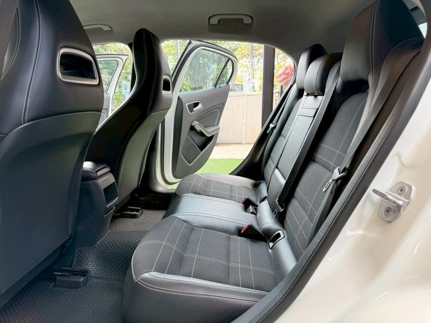 MERCEDES-BENZ GLA200 1.6 Urban ปี 2015 รูปที่ 13