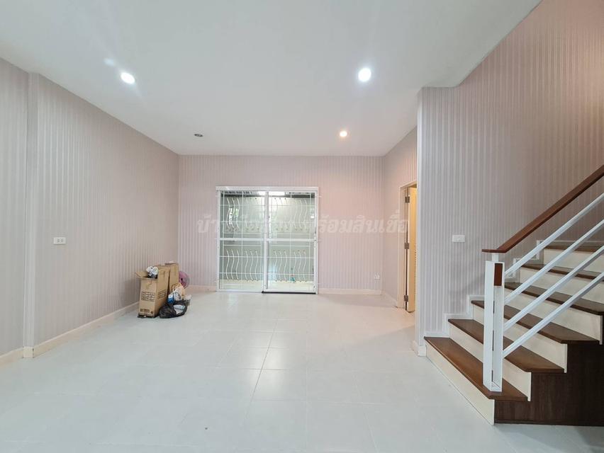 หมู่บ้านฮาบิเทีย เลียบคลองสอง 9