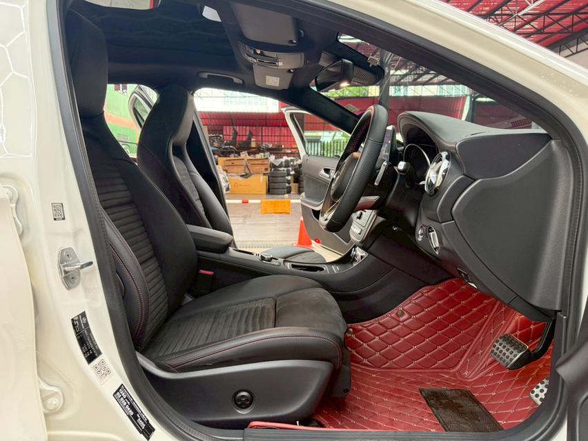 Mercedes-benz GLA250 2.0 AMG Dynamic ปี2020 รถบ้าน ใช้น้อย ไม่เคยชนไม่เคยทำสี  10