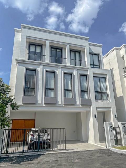 P666 ให้เช่า ขาย บ้านเดี่ยววิลล่าหรู 3 ชั้น โครงการ แอร์รี่ ศรีนครินทร์-กรุงเทพกรีฑา AERIE Srinakarin-Krungthep Kreetha ตกแต่งสวย พร้อมเช่า 20 กรกฎาคม 2