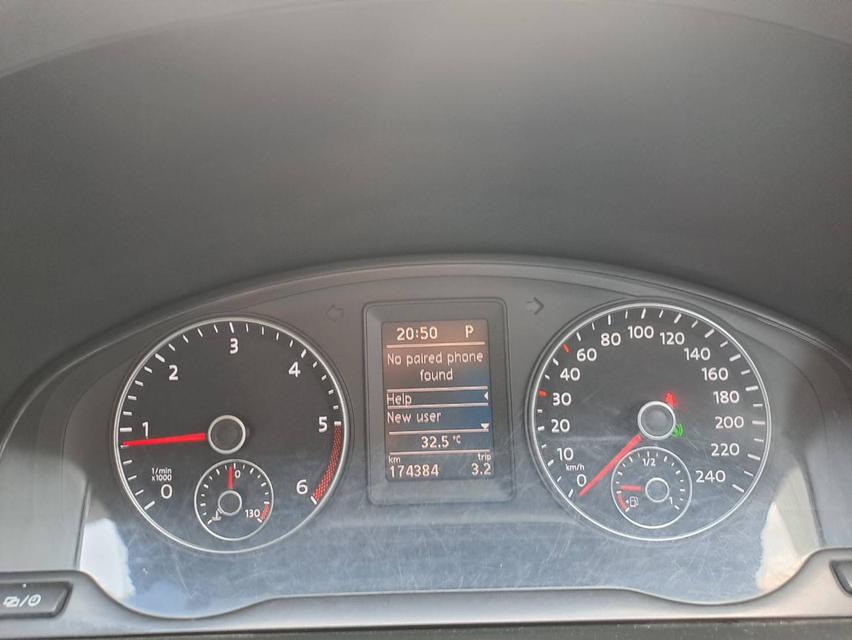 VOLKSWAGEN CARAVELLE 2.0 TDI ปี2014 สีขาว 16