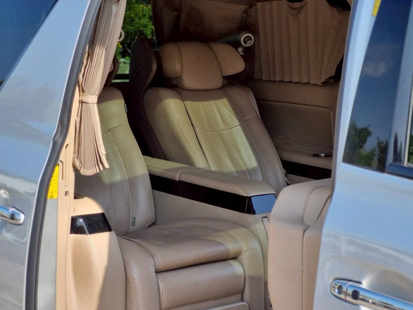 Toyota Vellfire 2.5Hv Royal Lounge ปี14 12