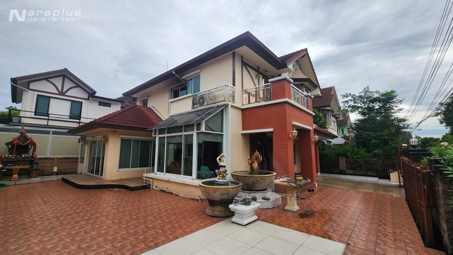 68070948 : ขายบ้านเดี่ยว 2 ชั้น Built-in ทั้งหลัง ขนาด 4 ห้องนอน บนที่ดิน 84.3 ตารางวา หมู่บ้านลัดดารมย์ วัชรพล-สุขาภิบาล 5  2