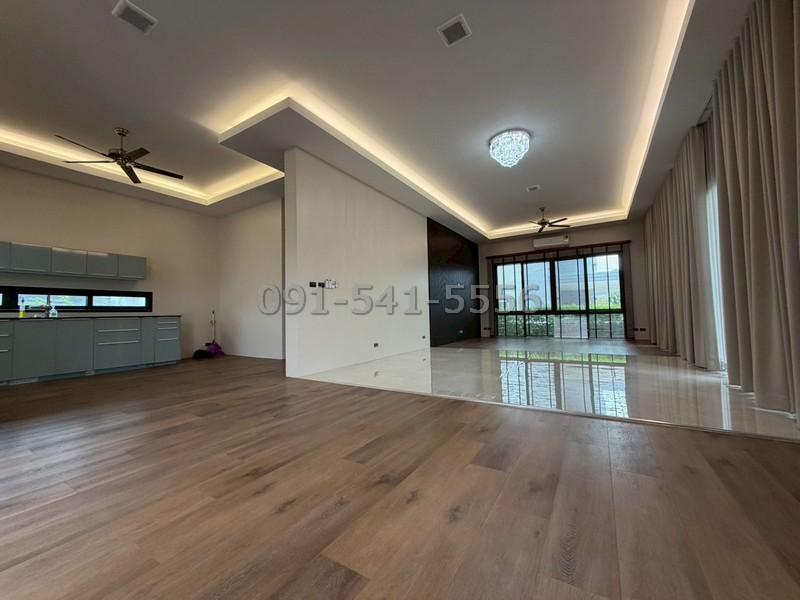 ขายบ้านสวย 2 หลัง อารียา ลิฟวิ่ง สกลนคร ที่ดินรวม 117.5 ตรว เหมาะสำหรับครอบครัวใหญ่ อยู่สบาย บรรยากาศร่มรื่น มีสวนรอบบ้า 6