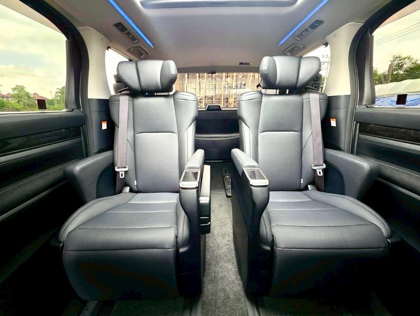 Toyota ALPHARD 2.5SC PACKAGE สีขาว ปี 2024 ไมล์ 60,000 กม. 7