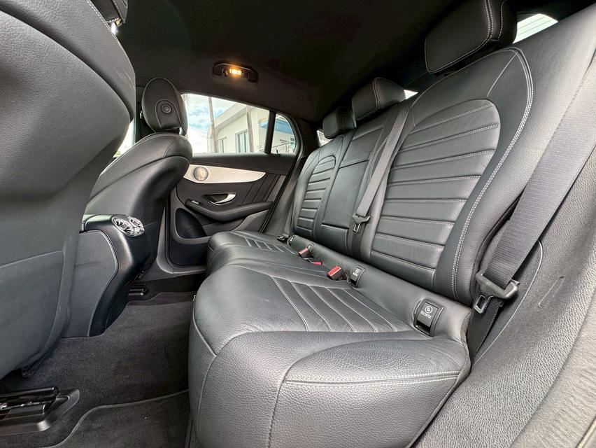 Mercedes Benz GLC220d AMG Coupe ปี 2022 ไมล์ 43,xxx km 15
