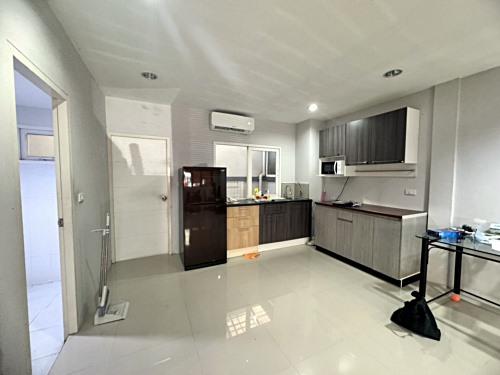 ให้เช่าทาวน์เฮ้าส์ หมู่บ้านดิเอ็กซ์คลูซีฟ พัฒนาการ44 ใกล้ BTS หัวหมาก พร้อมเข้าอยู่ 15 ธันวาคม 68 (N.1485) 6