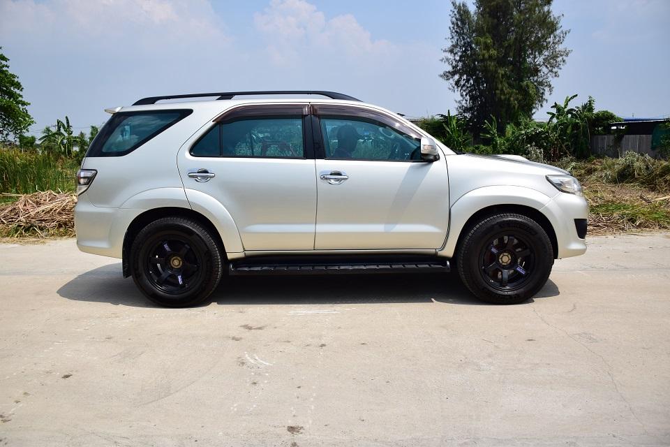 ฟรีดาวน์ แค่ช่วงล่างก็คุ้มแล้ว ปี13 FORTURNER 3.0Vหน้าแชมป์-VN ดีเซลTURBO ออโต้ เบาะหนังไฟฟ้า แอร์จอ รีโมท เมาติฟังชั่นส์ แม็กยางมิชลิน โทร0957401229 รูปที่ 2