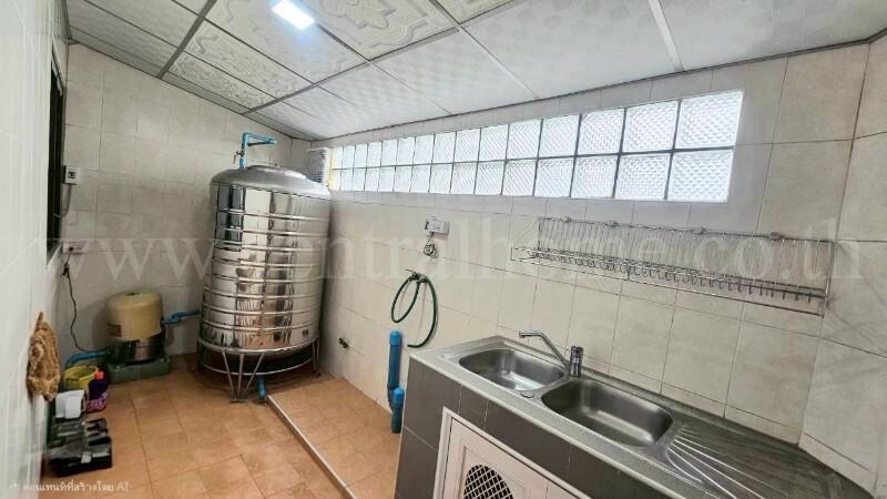 ให้เช่า ทาวน์เฮ้าส์ 3 ชั้น ซอย พิบูลสงคราม 22 ใกล้ MRT แยกติวานนท์ รีโนเวทใหม่พร้อมอยู่ 9