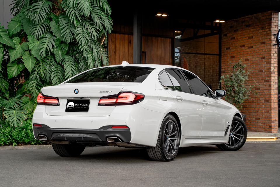 BMW 520d M Sport ปี 2022 [𝐍𝐄𝐖] 𝐁𝐌𝐖 𝟓𝟐𝟎𝐝 เข้าใหม่วันนี้ ✨สวยปิ๊งเต็ม 10 พร้อม 𝐁𝐒𝐈 & 𝐖𝐚𝐫𝐫𝐚𝐧𝐭𝐲 ศูนย์ค่าา 2
