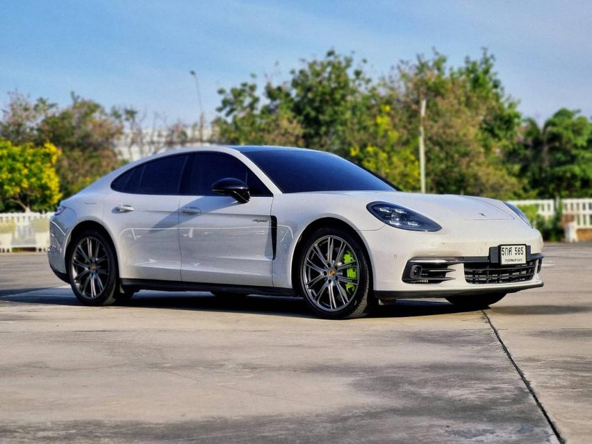 Porsche Panamera 4 E-Hybrid   ปี 2019 ไมล์ 10x,xxx km 18