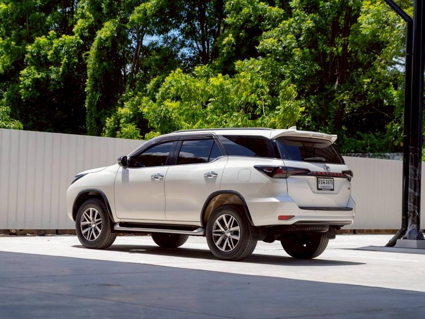 Toyota fortuner 2.4V 2WD ปี 2019 รถบ้านเจ้าของเดียว