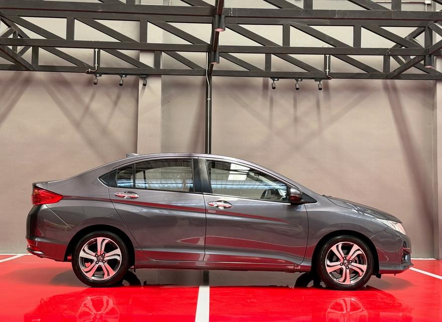 2017 HONDA CITY 1.5 SV รถสภาพสมบูรณ์ พร้อมใช้งาน รถวิ่งน้อย เข้าศูนย์ตรงระยะ ไม่เคยมีอุบัติเหตุครับ