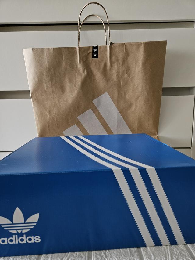 Adidas  5