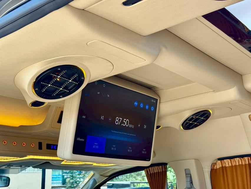 ปี 2019 TOYOTA COMMUTER, 2.8 โฉม ปี19-ปัจจุบันสีเทา เครื่องยนต์ 2.8 ดีเซล เกียร์ออโต้ ป้ายฟ้าแท้ รูปที่ 17