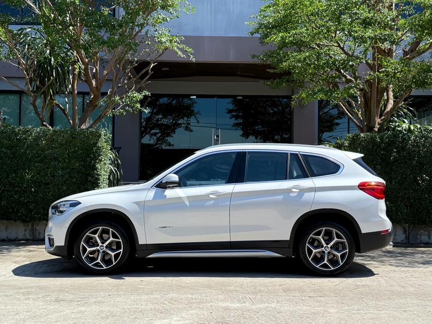 2017 BMW X1 18D XLINE รถมือเดียวออกป้ายแดง รถวิ่งน้อย เข้าศูนย์ทุกระยะ ไม่เคยมีอุบัติเหตุครับ