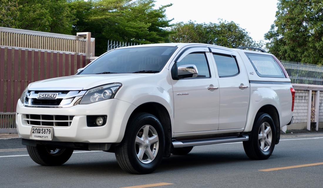  Auto ปี2013 isuzu d-max 3.0 CC. VGS turbo. เครดิตดีฟรีดาว