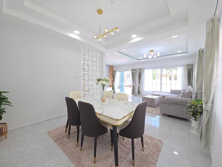 หมู่บ้านเคซี พาร์ควิลล์ 3 ถนนหทัยราษฎร์ 34/1 7