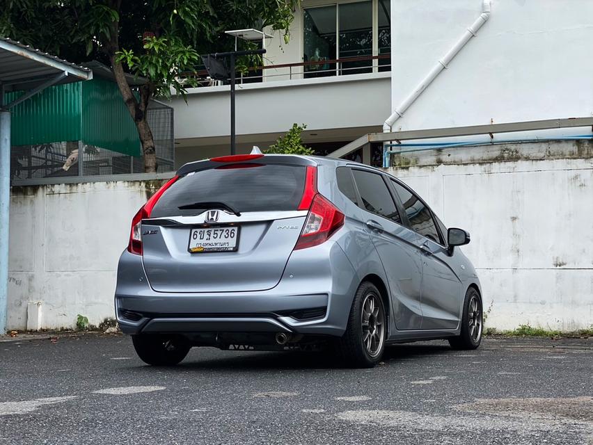 Honda Jazz 1.5S ปี 2017 เลขไมล์ 104,xxx km