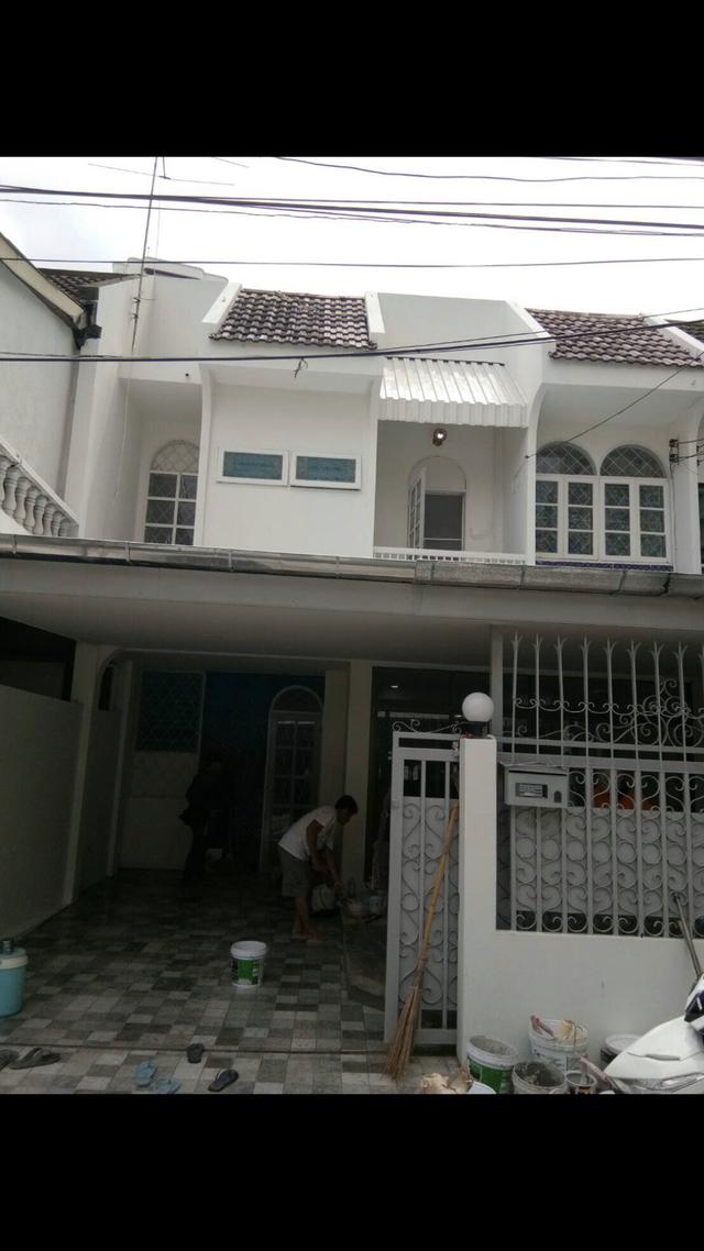 รูป ให้เช่าทาวเฮาส์ สภาพ ดี ไม่มีเฟอร์ ในหมู่บ้าน พร้อมพงศ์ 3-4  1