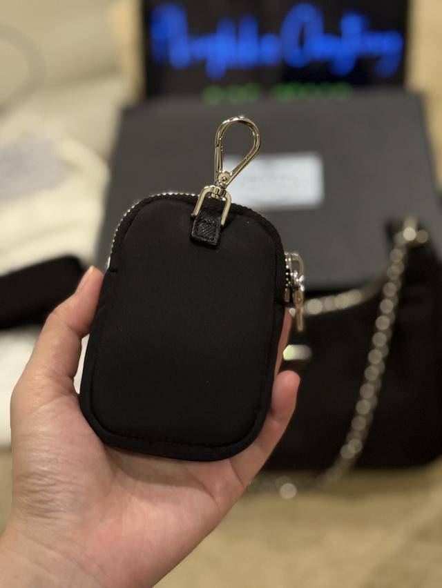 Prada re-edition 2005 Y21 Black สายโซ่ 3