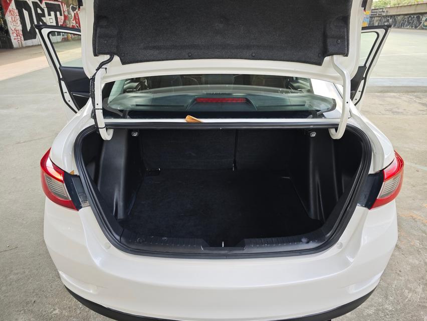 Mazda 2 1.5XD 4ประตู 10