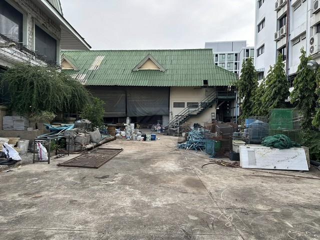 ขายที่ดินพร้อมโฮมออฟฟิศ 3 ชั้น 217 ตรว. พร้อมโกดัง ซอยอ่อนนุช 66-1 ใกล้ MRT ศรีนุชเพียง 700 เมตร 2