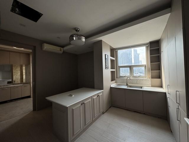 ให้เช่าอาคารสำนักงาน 6 ชั้น พื้นที่ใช้สอย 700 ตร.ม. มีลิฟต์ภายในอาคาร ใกล้ เซ็นทรัลพระราม 9 6