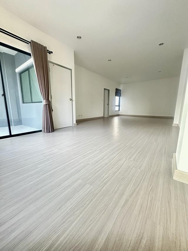 ขาย-ให้เช่า บ้านสัมมากรอเวนิว รามอินทรา-วงแหวน 12