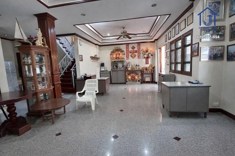 ขายบ้านเดี่ยว 2 ชั้น พร้อมโกดัง  174 ตร.วา ซอยวชิรธรรม 40 สุขุมวิท 101/1 ใกล้รถไฟฟ้าและทางด่วน 6