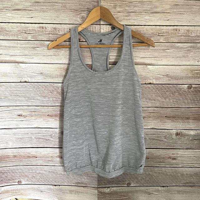 เสื้อกีฬาโยคะมือสอง สวย