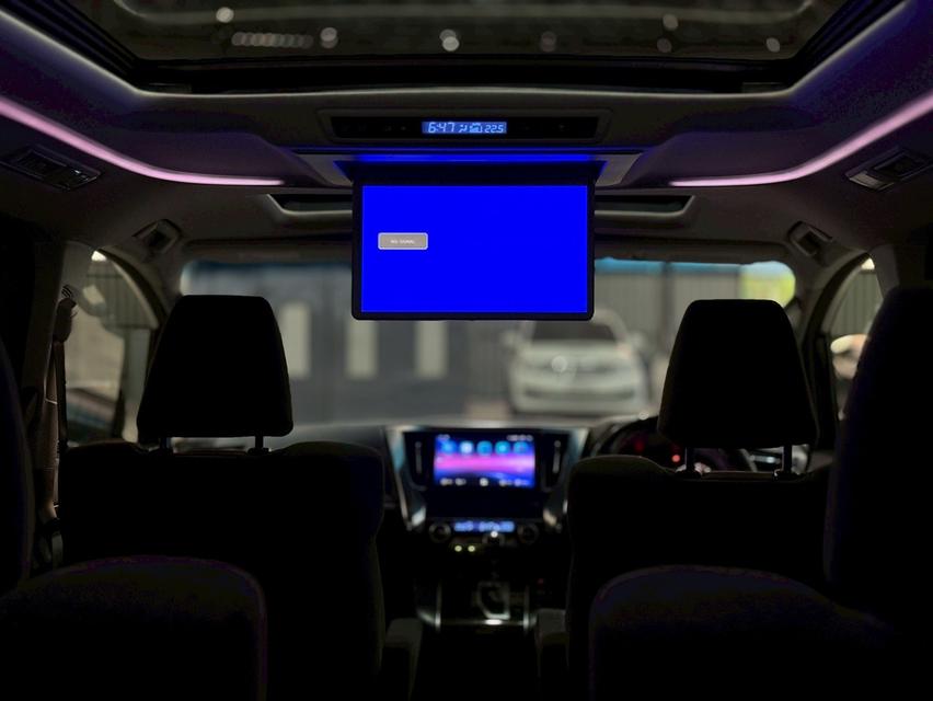 Toyota Vellfire 2.5Z ปี15 17