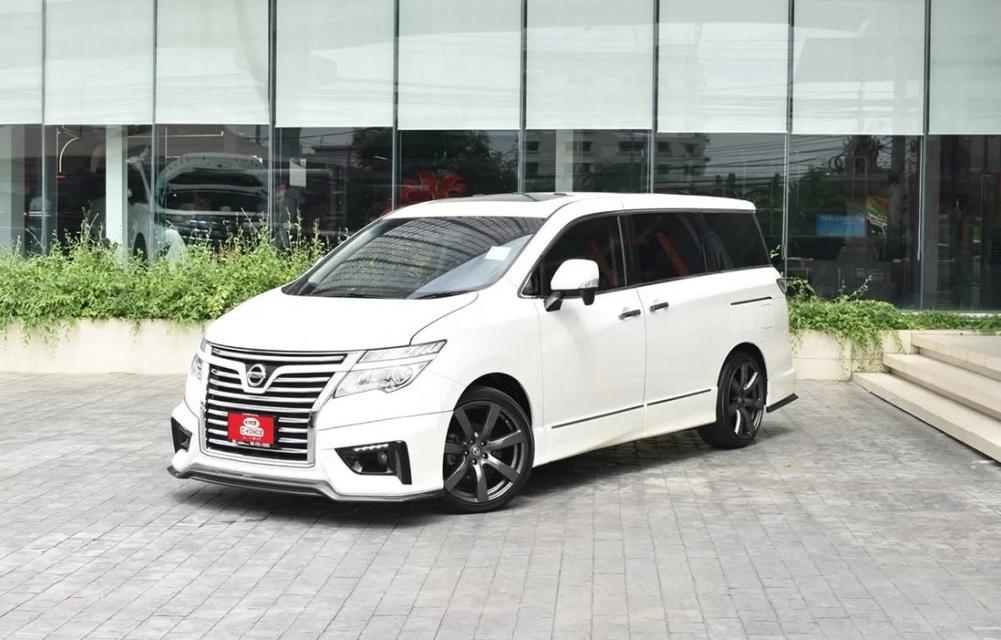 ขายรถสภาพดี Nissan Elgrand ปี 2014