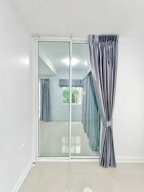 ให้เช่าบ้านแฝด 2 ชั้น 3 ห้องนอน หมู่บ้านเดอะ วิลเลจ เอ็กซ์คลูซีฟ บางนา กม.10 พร้อมอยู่ ใกล้เมกะบางนา 5