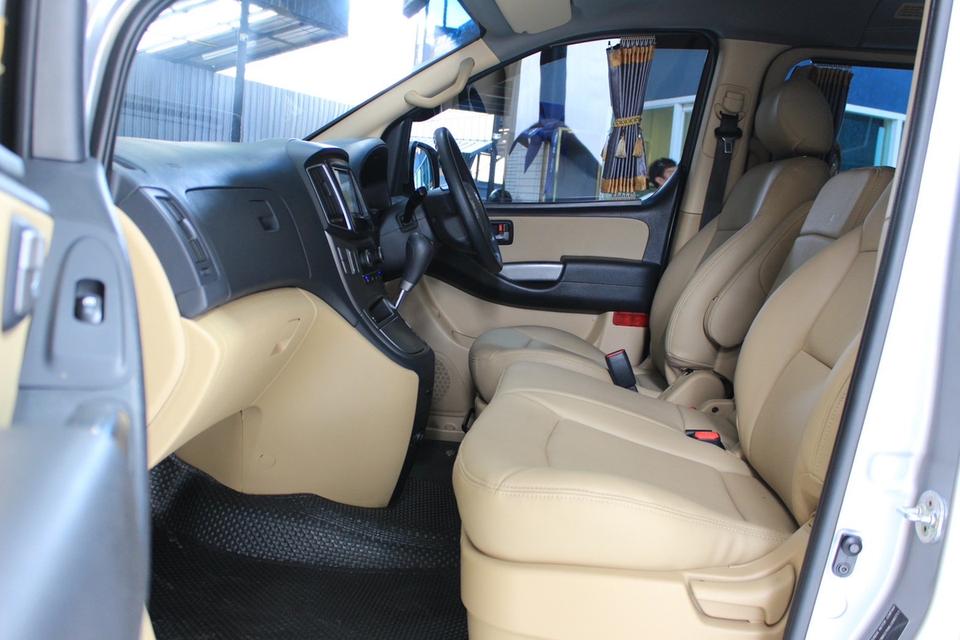 รหัสรถ JRS3950 Hyundai H1 Touring 2019 9
