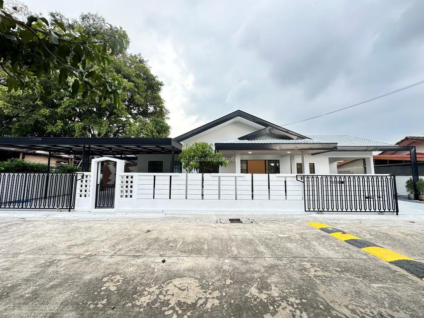 หมู่บ้านมีนบุรีการ์เด้นโฮม ราษฎร์อุทิศ 1