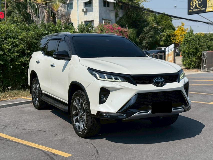 รหัสรถ SG53 Toyota Fortuner 2.8Legender ขับ4 BlackTopปี2021