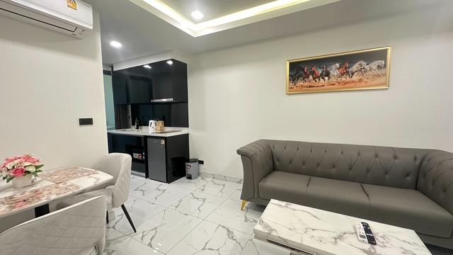 ให้เช่าคอนโด Arcadia Millennium Tower 2