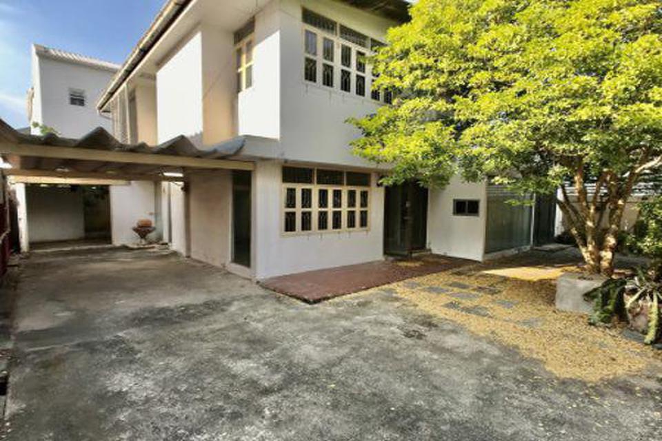 Nice House for sale greenery 3 Beds Town in Town area, Ladprao 4