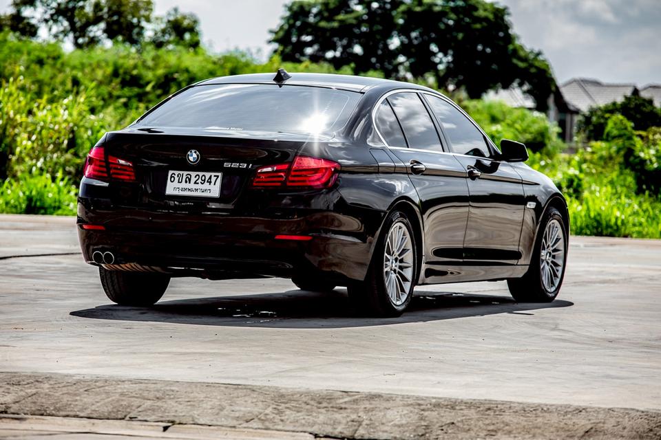 Bmw 523i AT ปี 2010 สีดำ สภาพดี  6