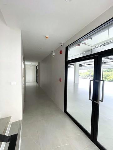 ให้เช่า สำนักงาน สร้างใหม่ 4 ชั้น อาคาร พัฒนาการ 31 พื้นที่รวม 872.68 ตร.ม. แบ่งเช่าเป็นชั้นได้ มีลิฟต์ 7