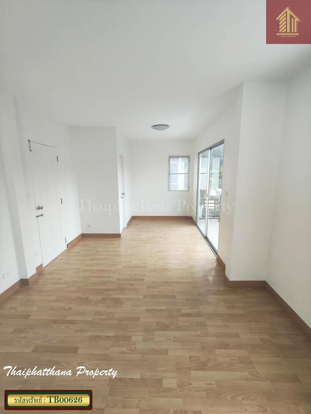 เอโทล มัลดีฟส์ ปาล์ม บางนา-วงแหวน 8