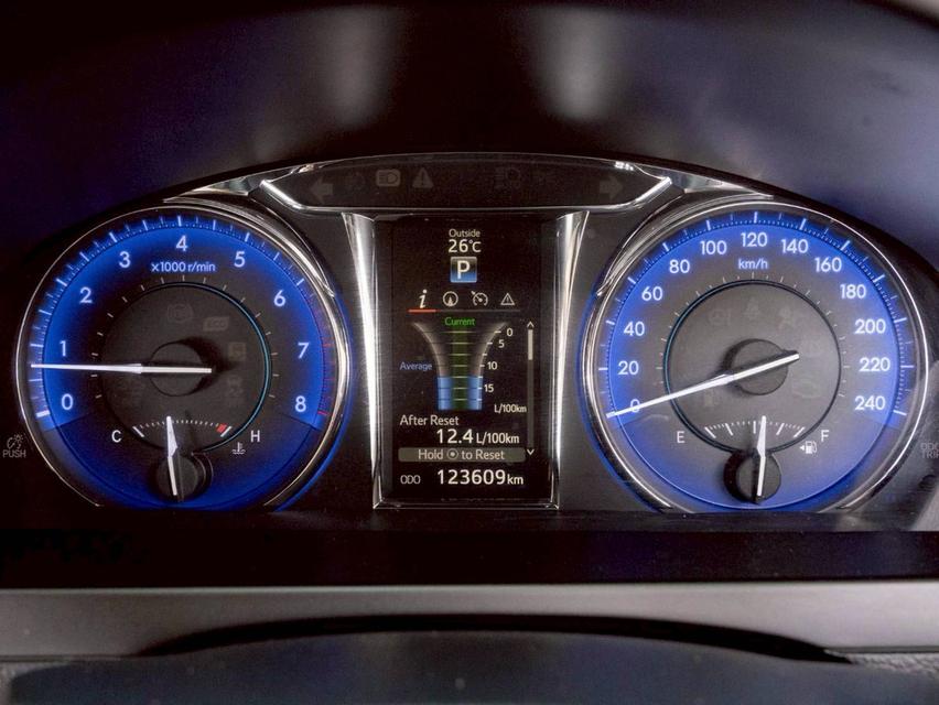 Toyota Camry 2.5G ปี15 รูปที่ 8