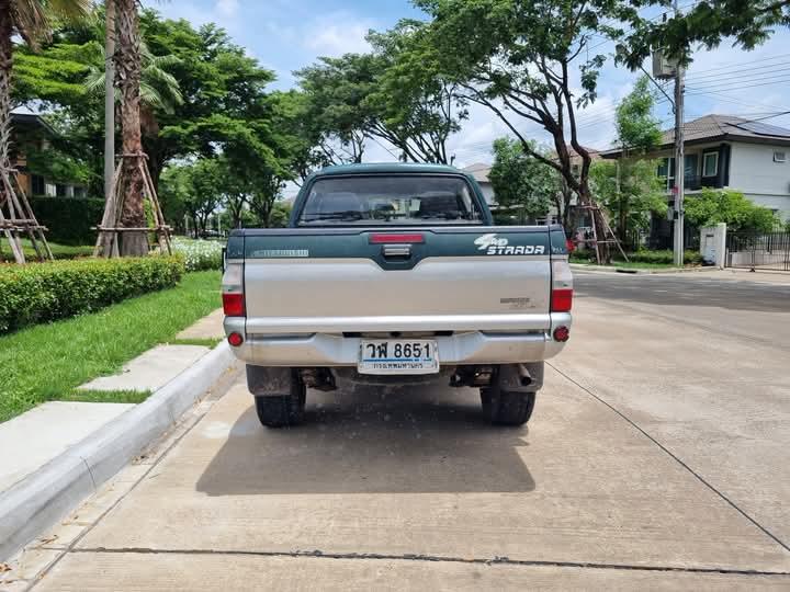 Mitsubishi Strada Grandis สีเขียว 4