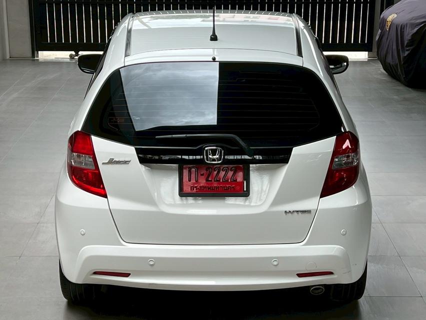 Honda JAZZ 1.5V Hatchback 12