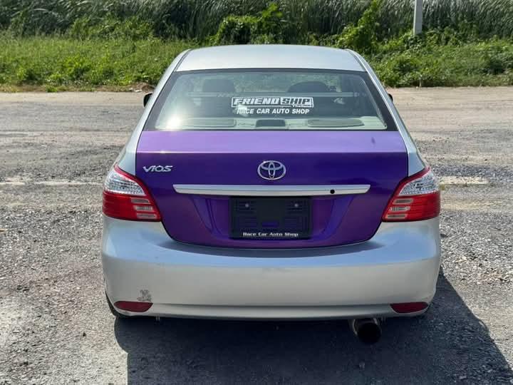 Toyota Vios สีเทา 6